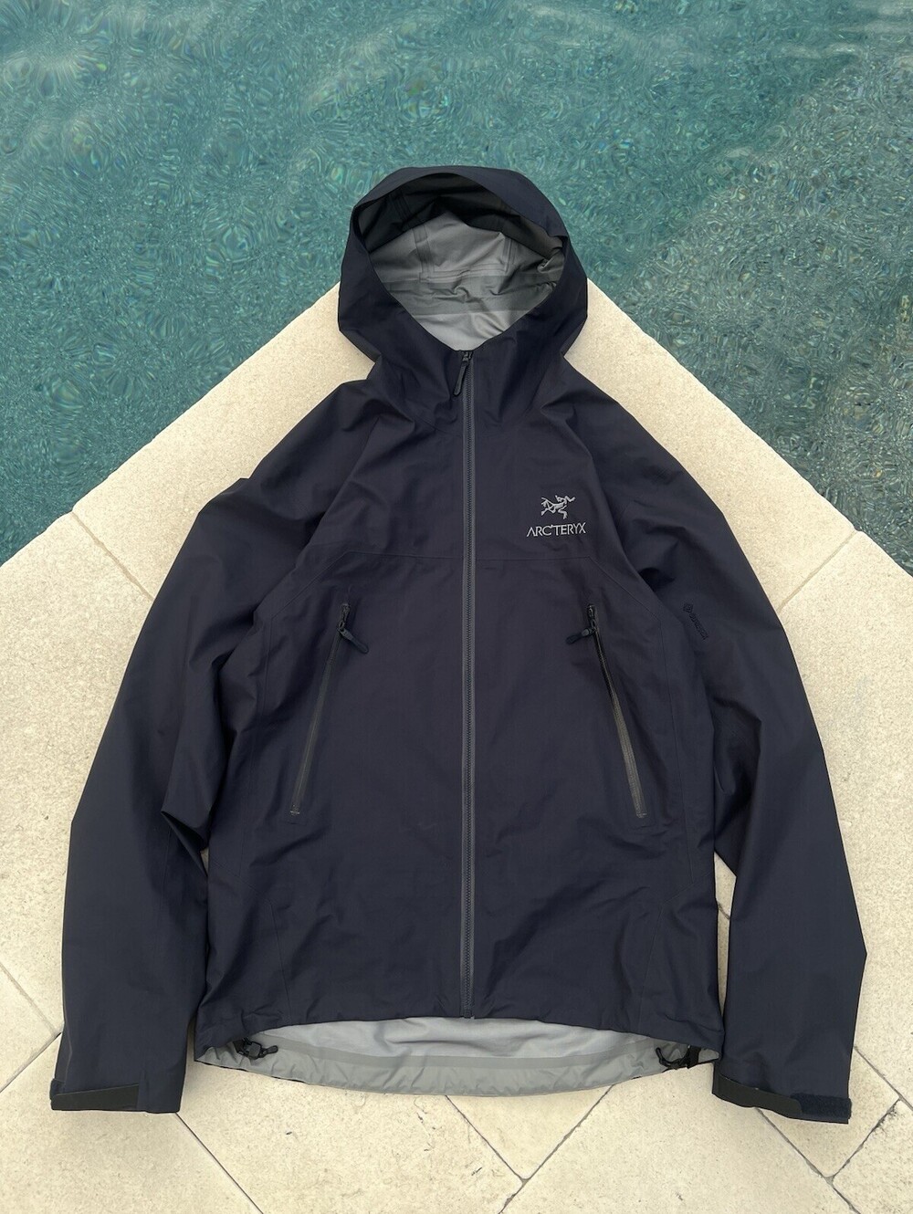 Arc’teryx Beta SL Hybrid Womens Medium M Black 2017 Rain Jacket Zip Goretex Hood